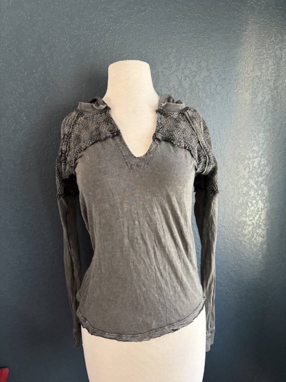 We The Free People Dusty Black Crocheted Hooded Pullover Size XS 100% Cotton